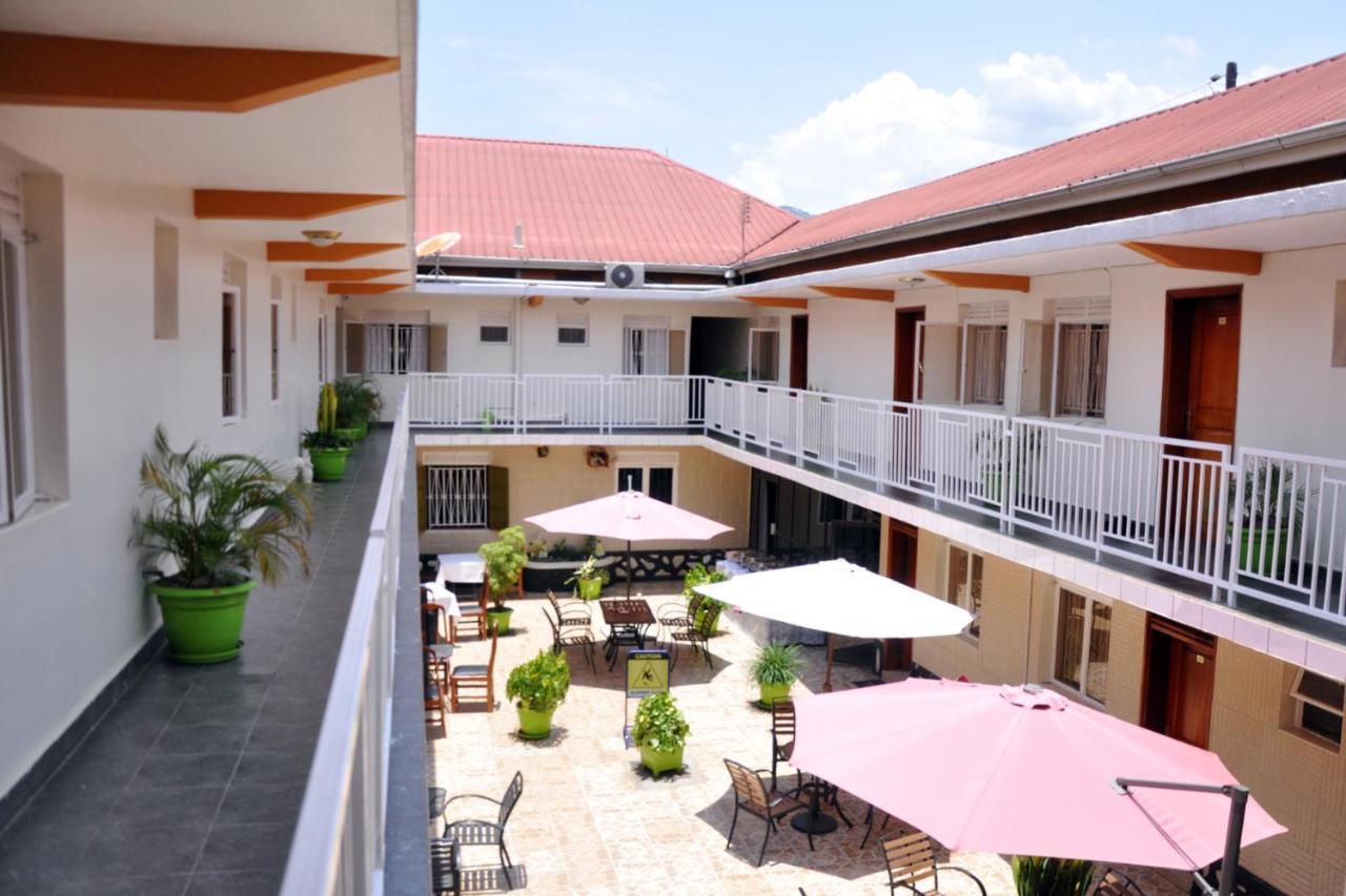 Sandton Hotel Kasese Exterior photo