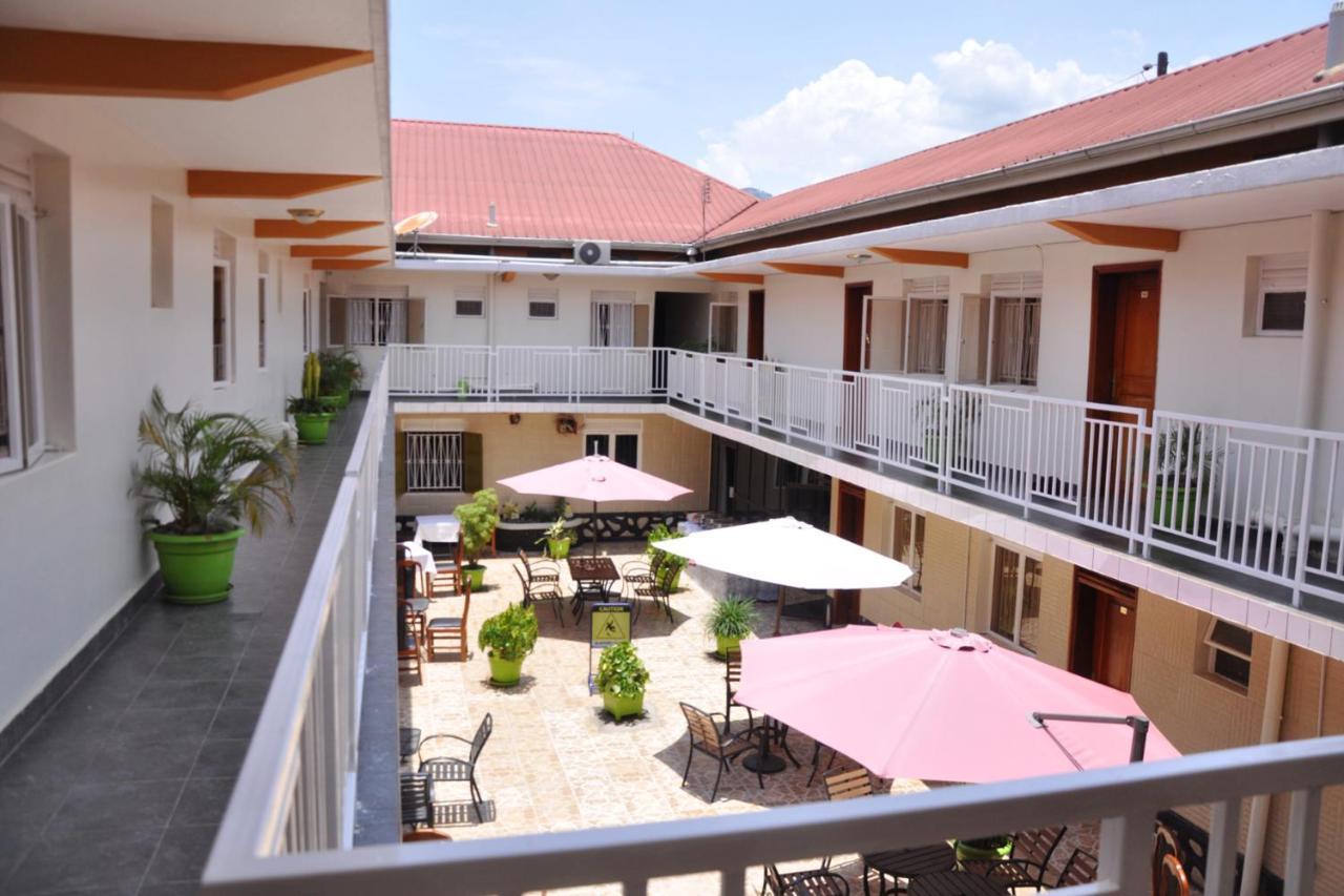 Sandton Hotel Kasese Exterior photo