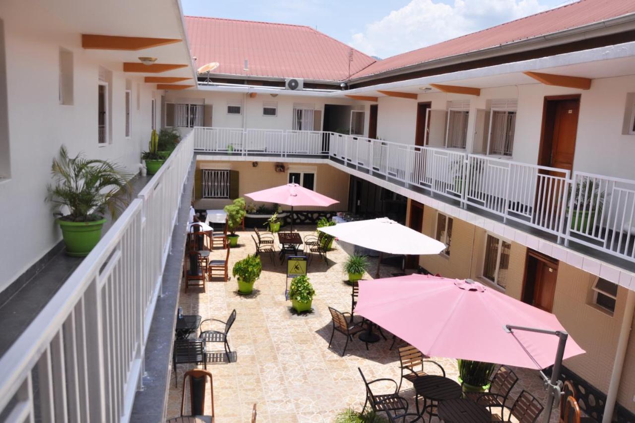 Sandton Hotel Kasese Exterior photo