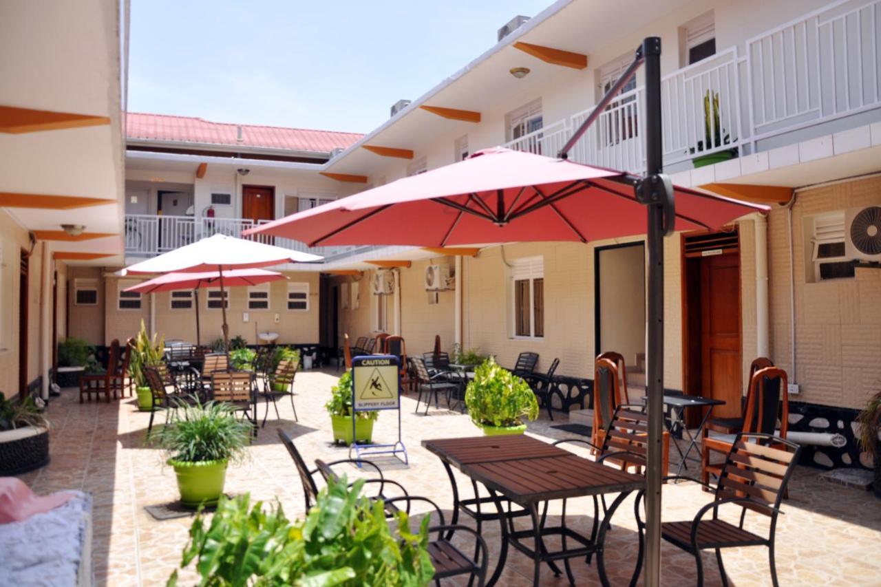 Sandton Hotel Kasese Exterior photo