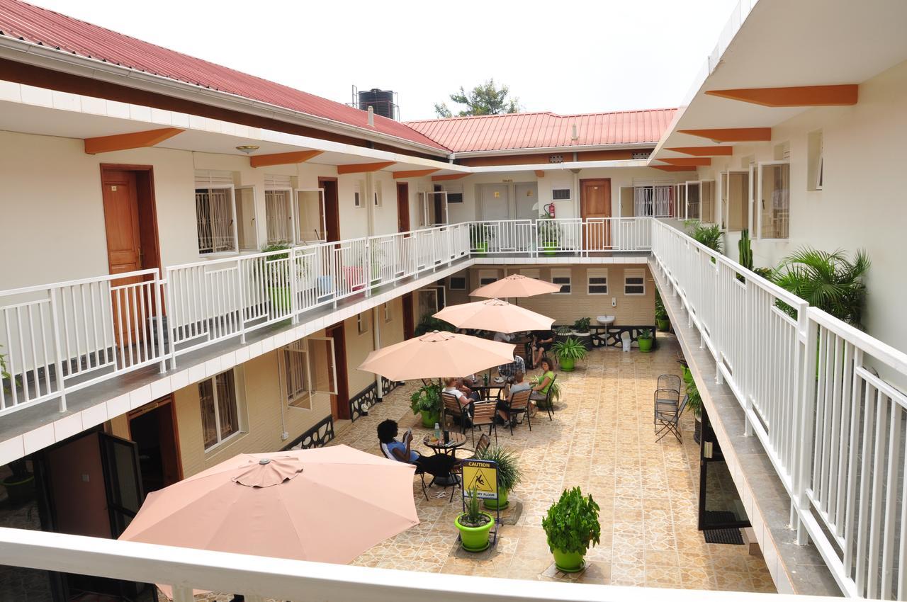 Sandton Hotel Kasese Exterior photo